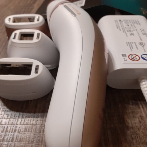 BRAUN SMART IPL SKIN IEXPERT PRO7AT HOME LASER HAIR REMOVAL REDUCTION. BRAND NEW - Picture 4 of 16